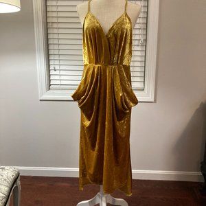 BCBG Generation GOLD Tan faux velour midi dress. NWT women’s size small